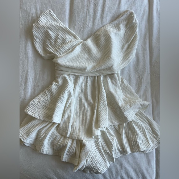 Selfie Leslie Romper - Picture 1 of 3